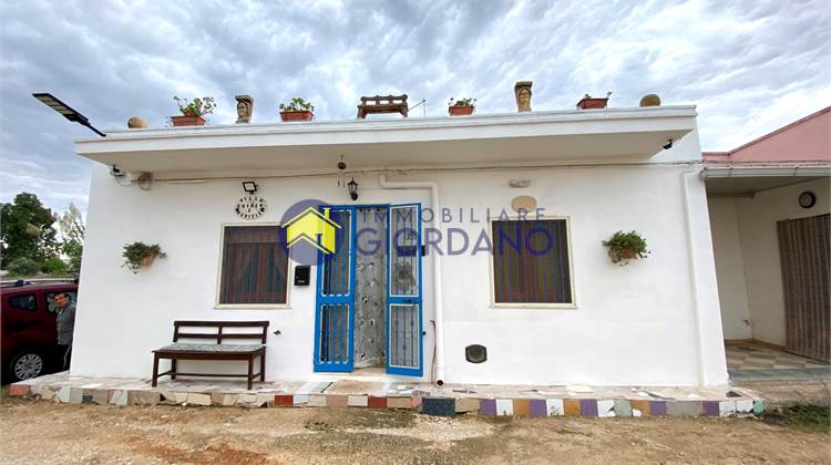 Single house for Sale in Trepuzzi