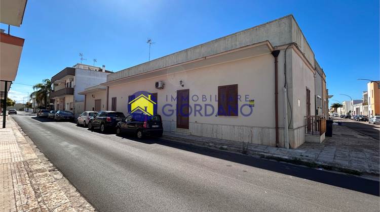 Elegante villetta con ottime rifiniture a Campi Salentina