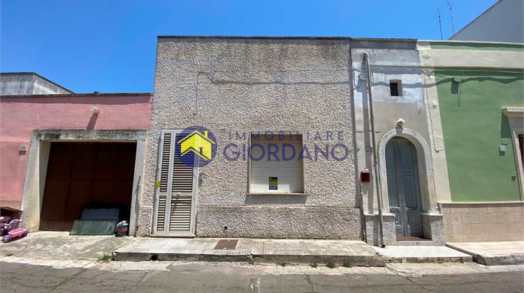 Abitazione al piano terra in corso di ristrutturazione