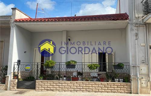 Trilocale abitabile in vendita a Squinzano