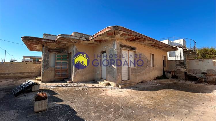 Single house for Sale in Squinzano