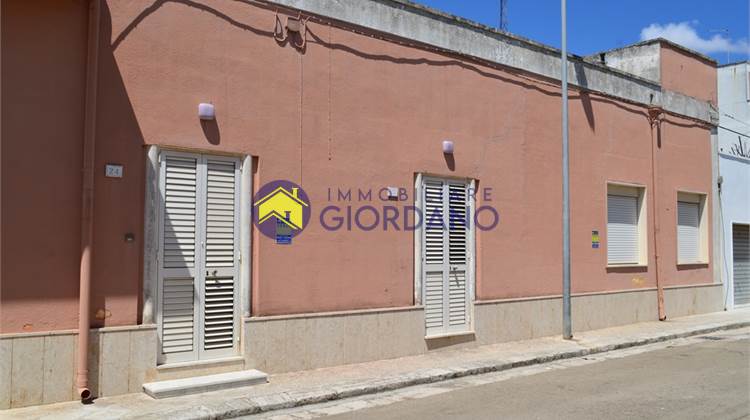 Abitazione da ristrutturare al piano terra
