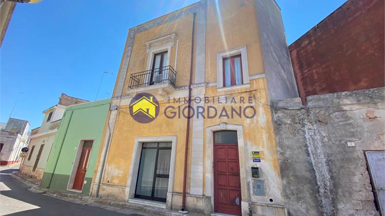 Single house for Sale in Squinzano
