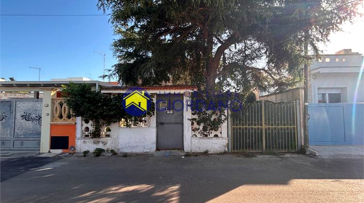 Villetta abitabile a 350 metri dal Lungomare di Casalabate